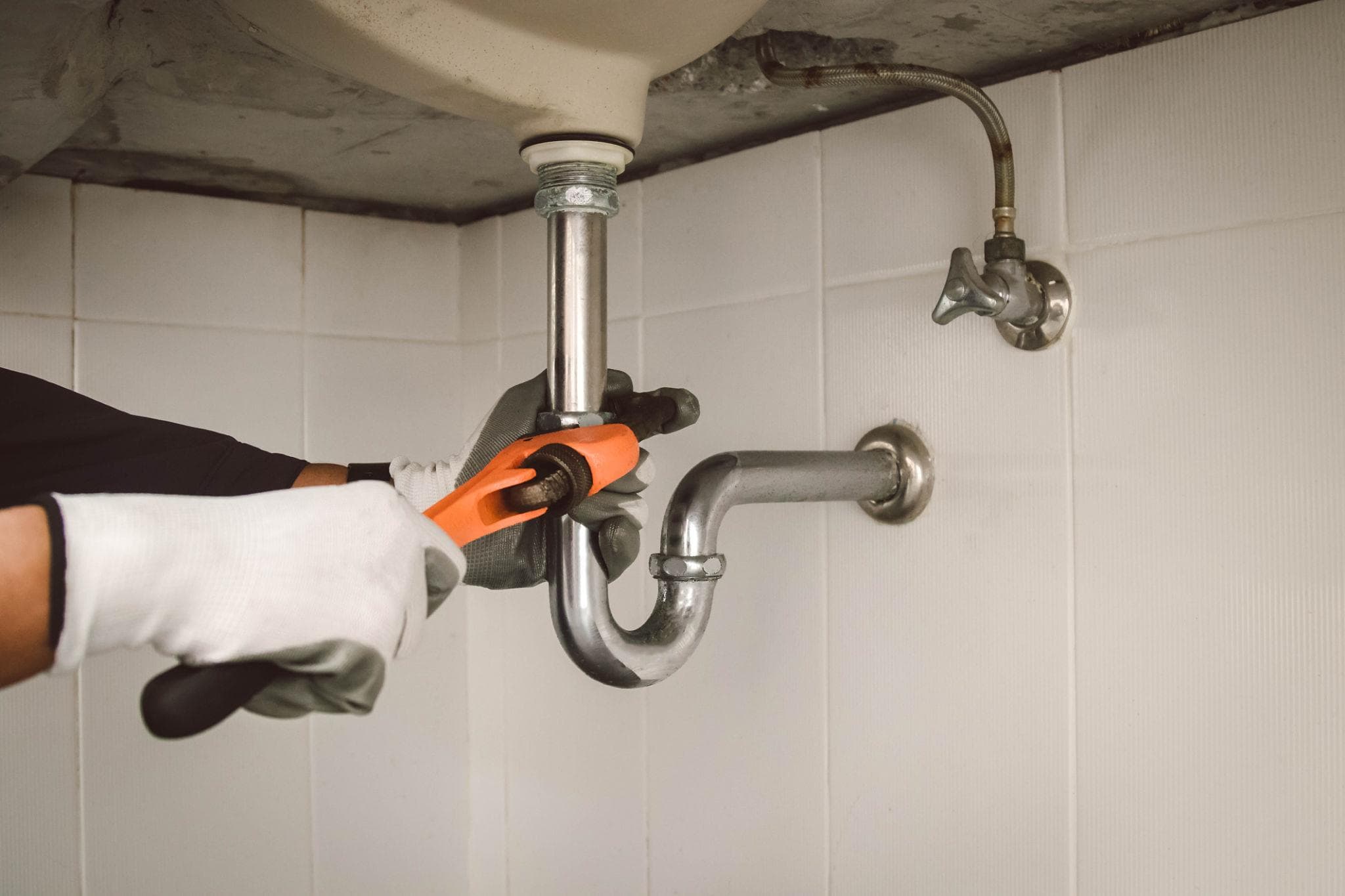 Sink & Faucet Repair — Flowline Plumbers